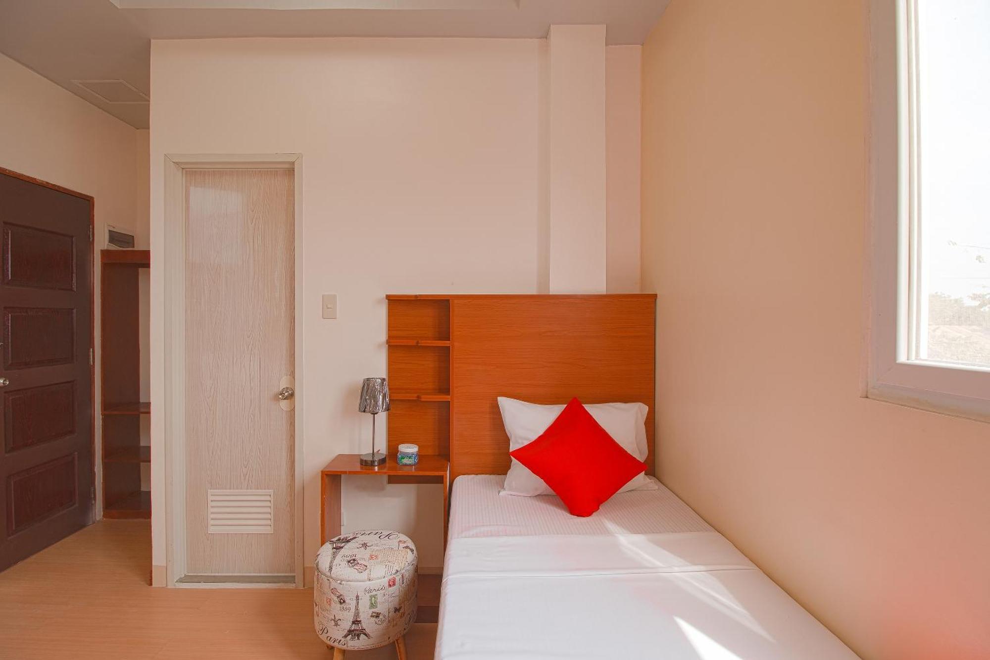 Oyo 685 K Fortune Apartelle Lapu-Lapu City Dış mekan fotoğraf