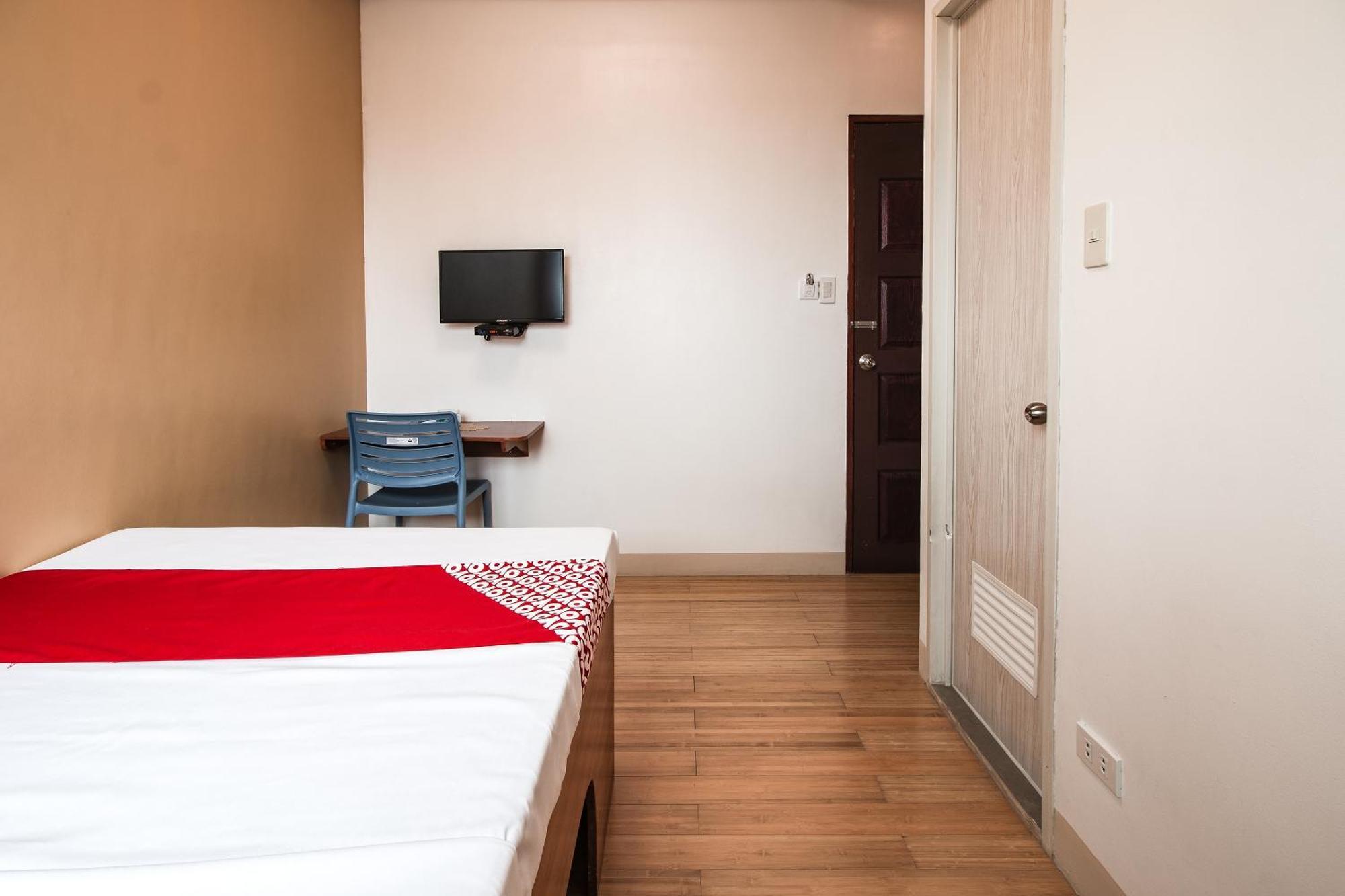Oyo 685 K Fortune Apartelle Lapu-Lapu City Dış mekan fotoğraf