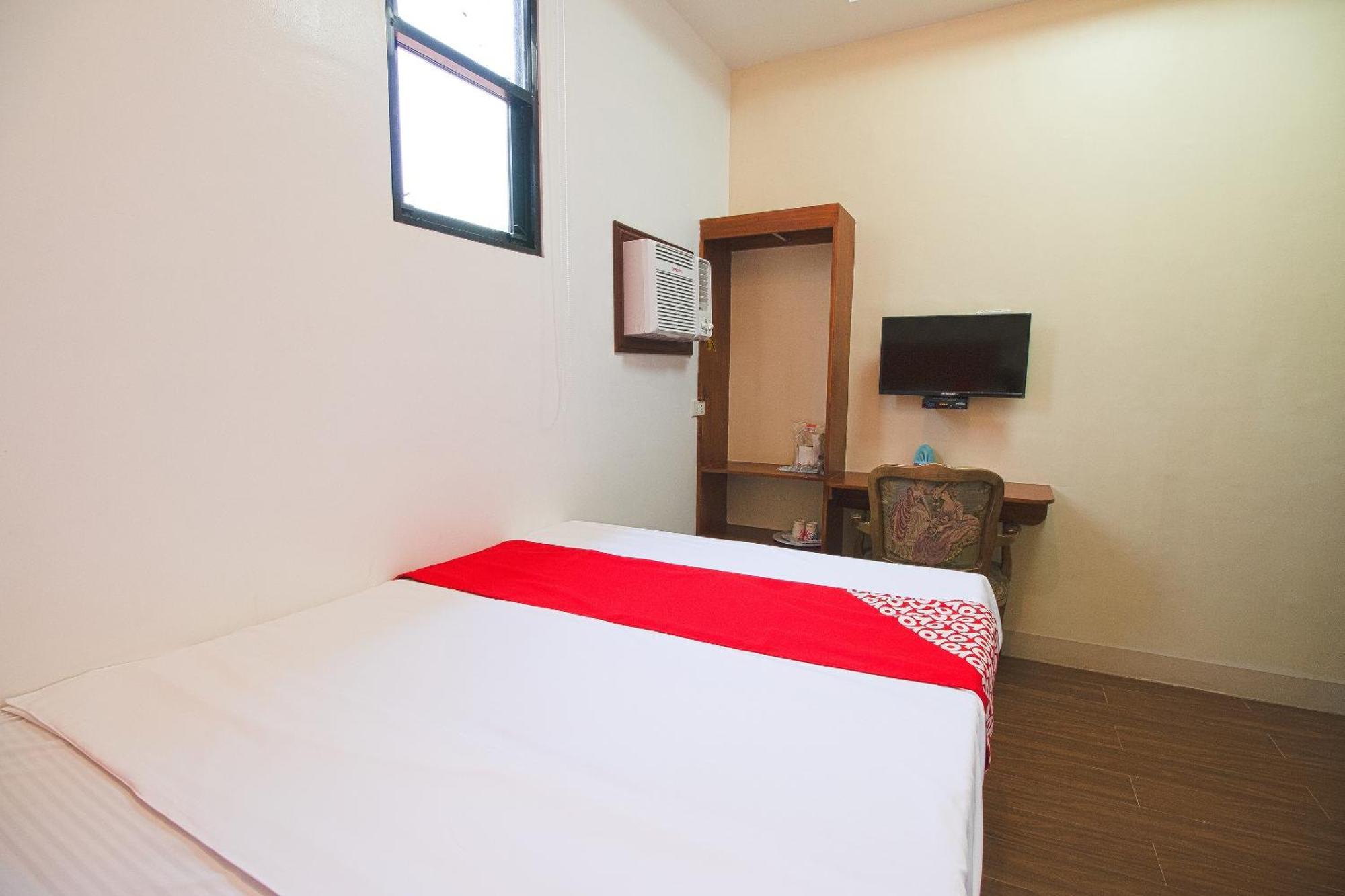 Oyo 685 K Fortune Apartelle Lapu-Lapu City Dış mekan fotoğraf
