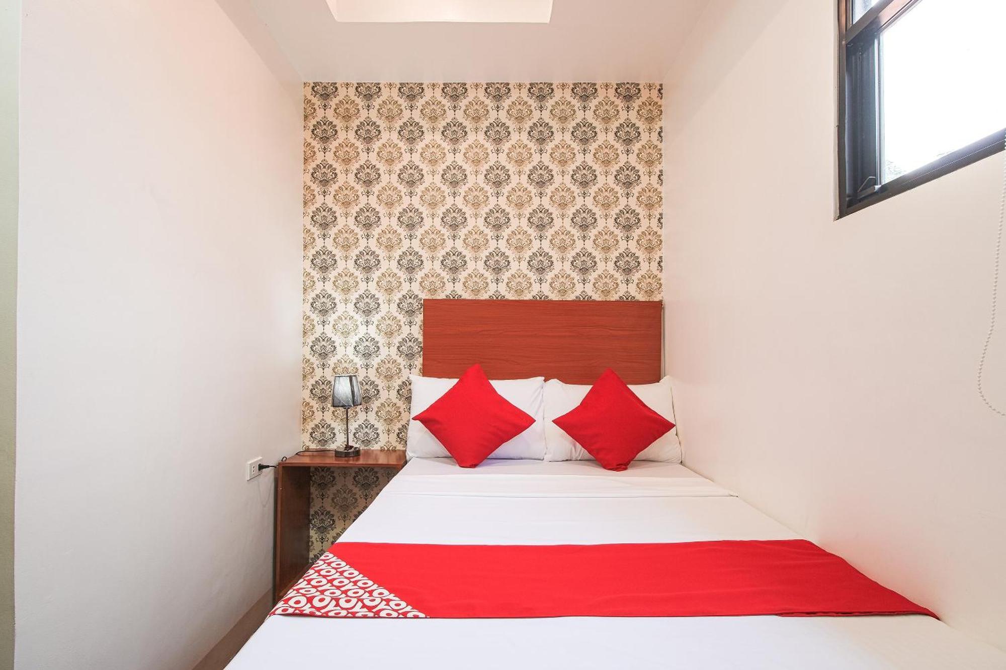 Oyo 685 K Fortune Apartelle Lapu-Lapu City Dış mekan fotoğraf